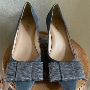 Talbots leather low heeled pumps Size 8 1/2 M